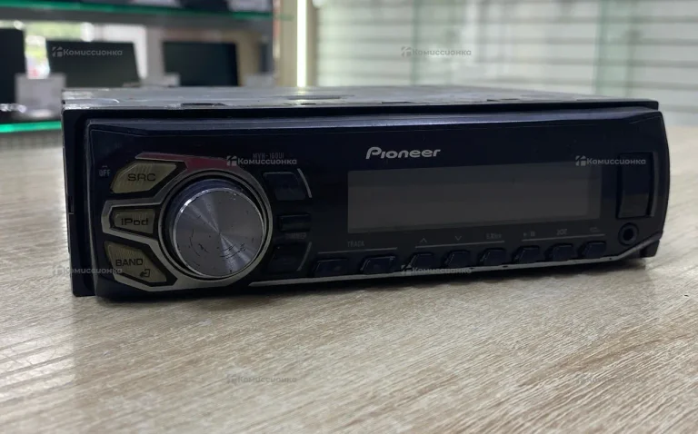 Автомагнитола  pioneer mvh-160ui