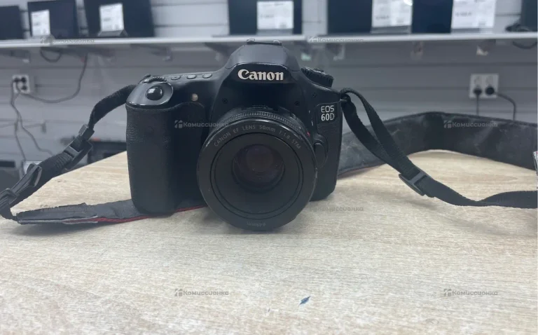 Фотоаппарат  Canon eos 60d