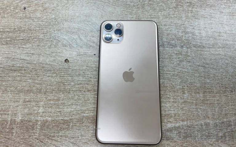 Apple iPhone 11 Pro Max 4/256 ГБ