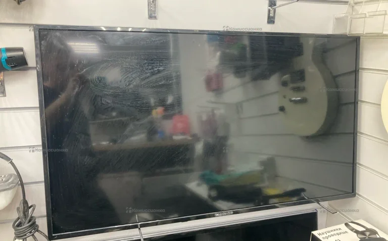 Телевизор Topdevise 40 Smart