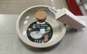 Сковорода Leevan