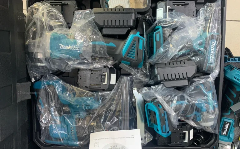 Набор 4в1 Makita 4 АКБ