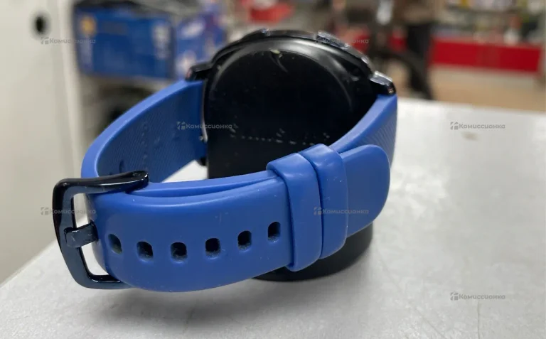 Часы  Smasung Gear Sport