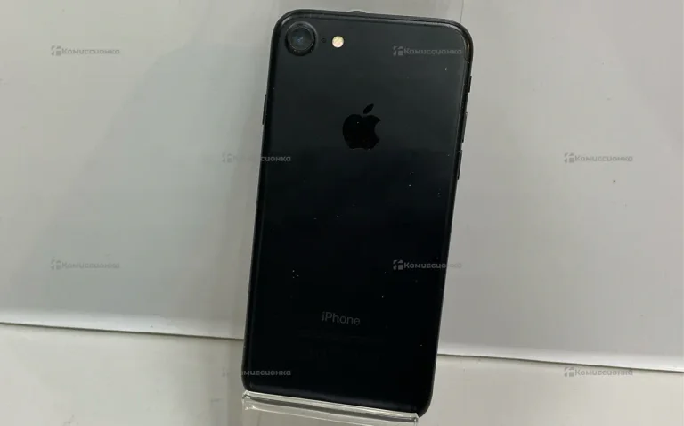 Apple iPhone 7 32 ГБ