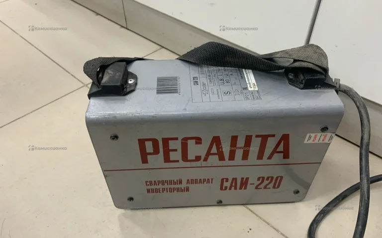 Сварочный аппарат инверторный Ресанта САИ 220