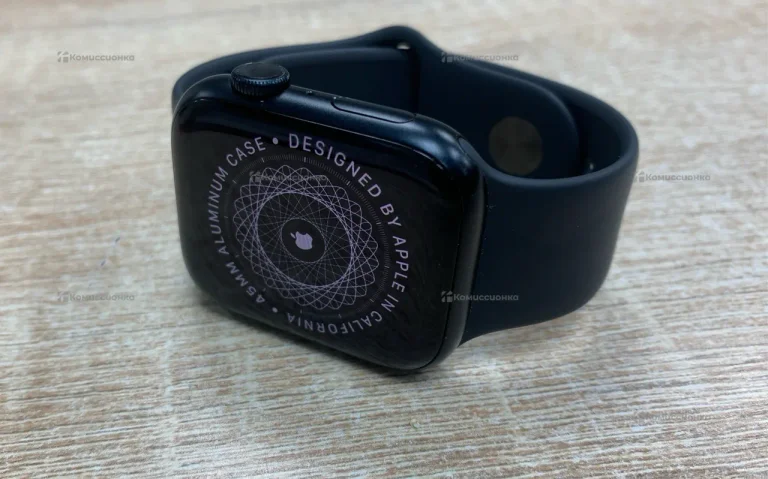 Часы  Apple Watch Series 7 GPS Aluminium 45 mm