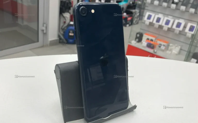 Apple iPhone SE (2022) 128 ГБ