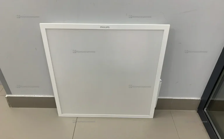 Светодиодная панель Philips 48w