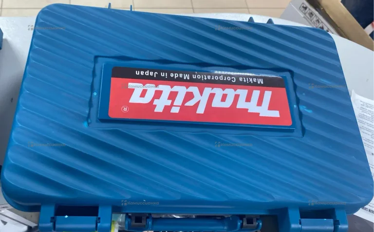 Шуруповерт Makita DC12V
