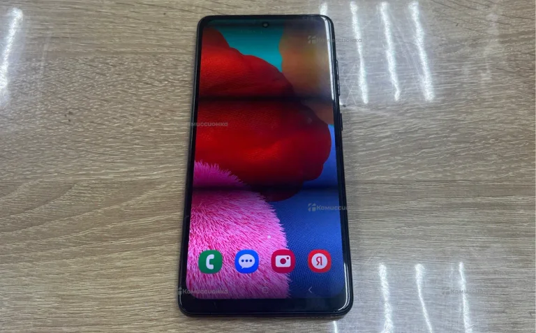 Samsung Galaxy A51 4/64 ГБ