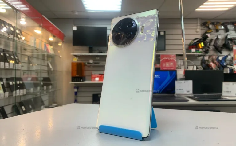 Tecno Spark 20 Pro+ 8/256 ГБ