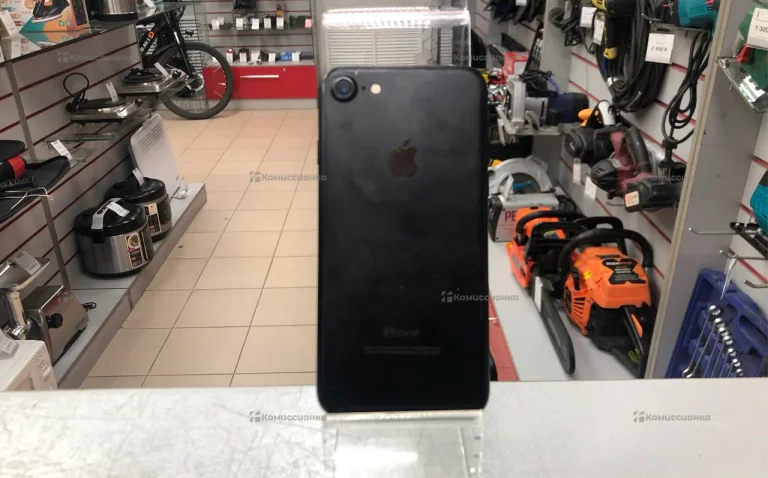 Apple iPhone 7 2/32 ГБ