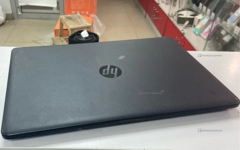Ноутбук HP 15-bw006ur
