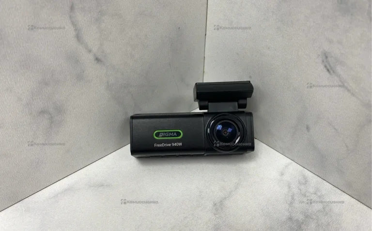 Видеорегистратор   Digma free drive 940w