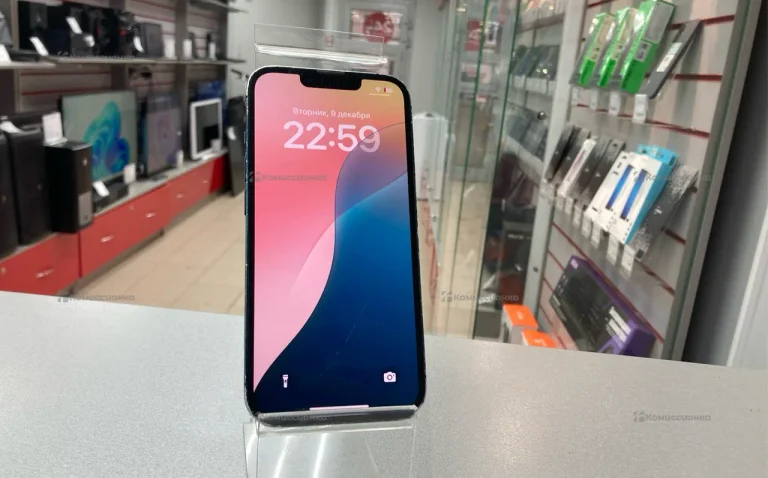 Apple iPhone 13 4/128 ГБ