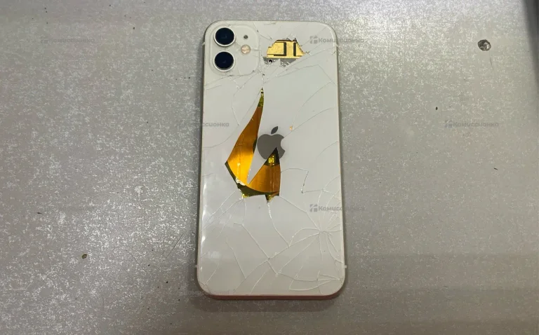 Apple iPhone 11 4/128 ГБ