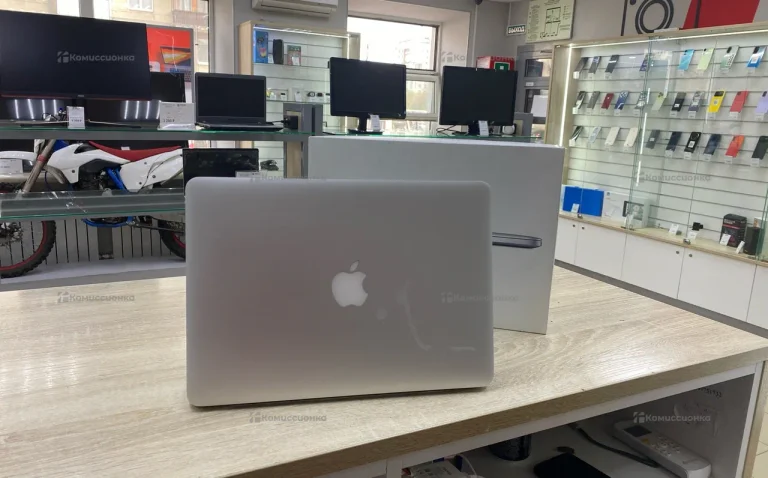 Ноутбук MacBook 13 Monterey
