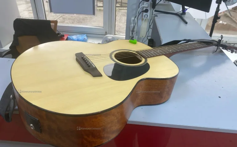 Электроакустическая гитара JET JJE-250 OP
