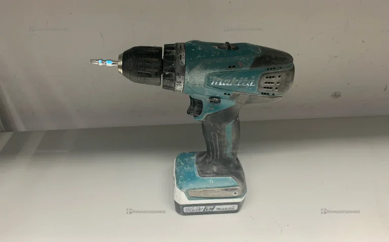 Аккумуляторная дрель-шуруповерт Makita DF347D