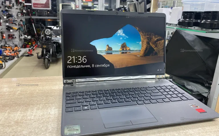 Ноутбук  HP LAPTOP 15-gw0006ur