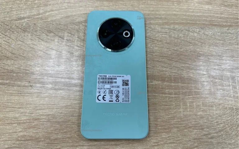 Tecno Spark 30C 4/128 ГБ