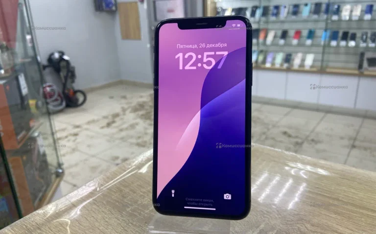 Apple iPhone XS 4/64 ГБ