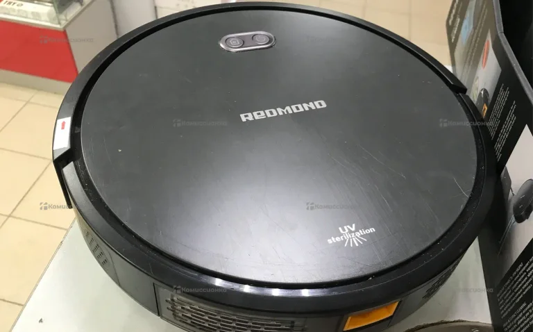 Робот пылесос Redmond RV-R650S