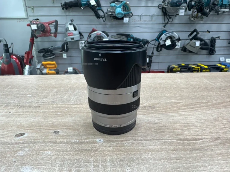 Объектив TAMRON AF 18-200mm f/3.5-6.3 Di III VC SO