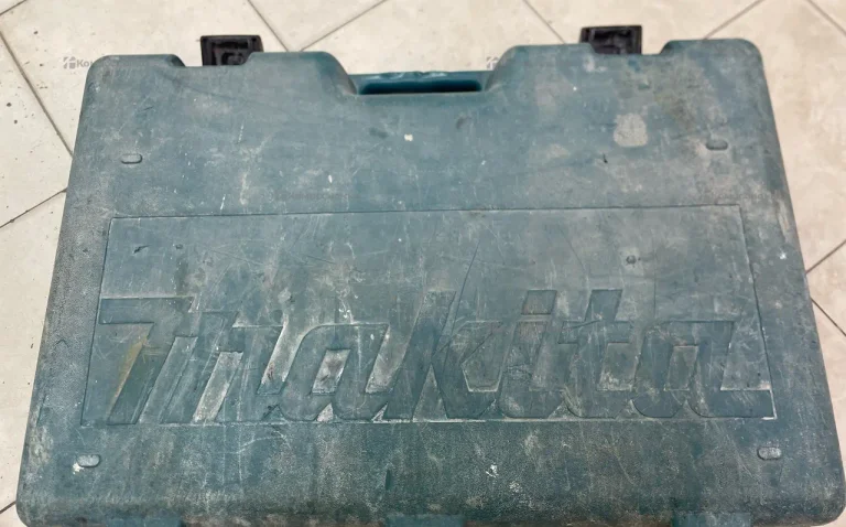 Перфоратор makita HR5001C