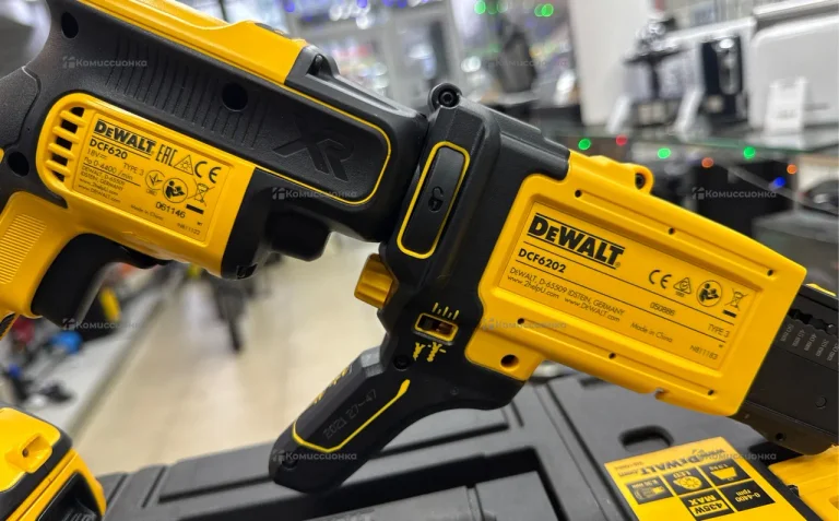 Шуруповерт DeWalt DCF6202