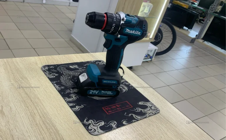 Шуруповерт Makita б/щ*