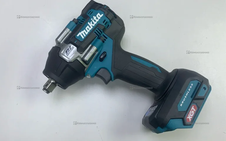 Аккумуляторный Гайковерт Makita TW007G