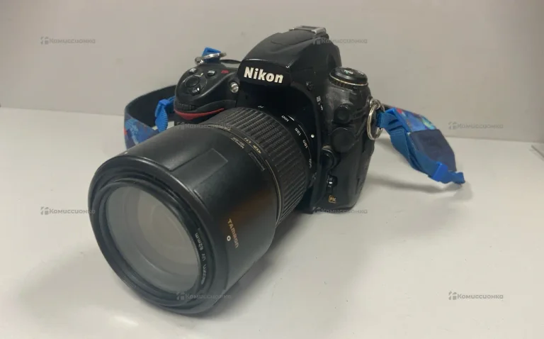 Фотоаппарат Nikon D700 с объективом 180-300