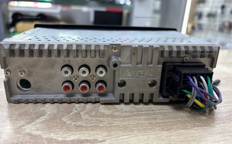 Автомагнитола  Aura Amh-525bt