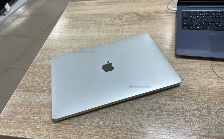 Ноутбук  MacBook Air (13-inch,2018)