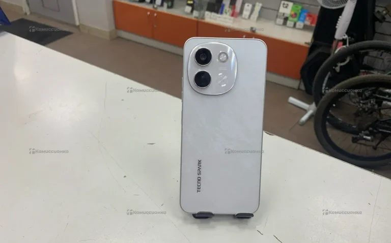 Tecno Spark 30 5G 6/128 ГБ