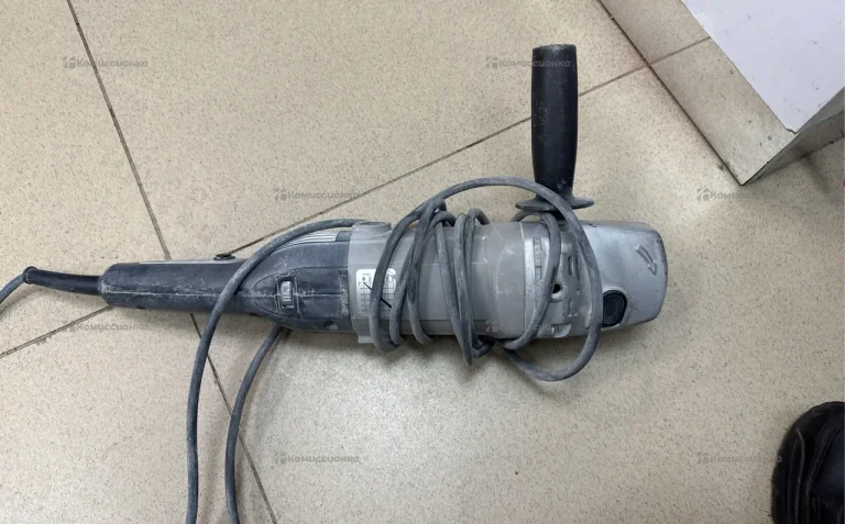 Полировальная машина Интерскол УПМ-180/1300Э