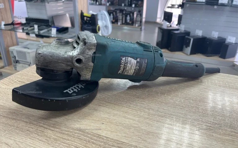УШМ makita GA7050