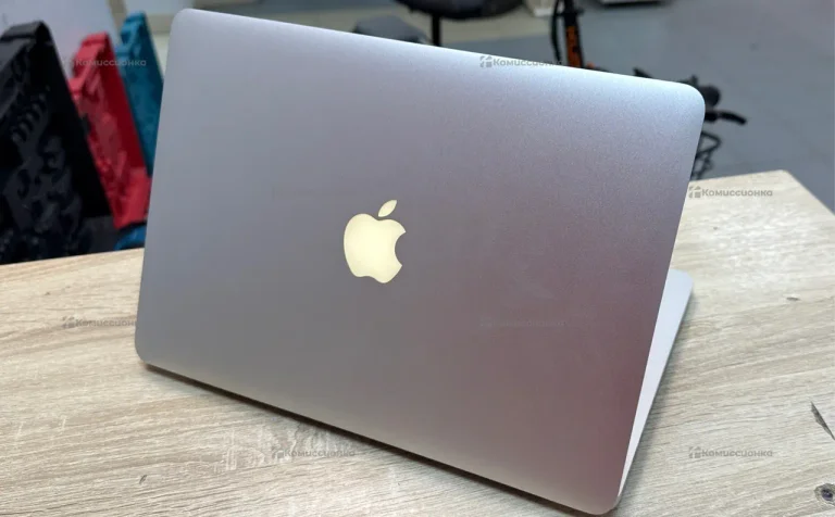 Ноутбук  Macbook pro 2015