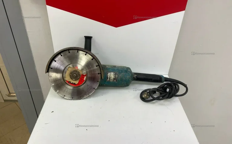 УШМ makita GA9020