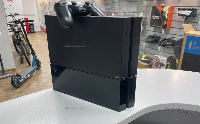 Приставка Sony PlayStation 4 Fat 500Gb
