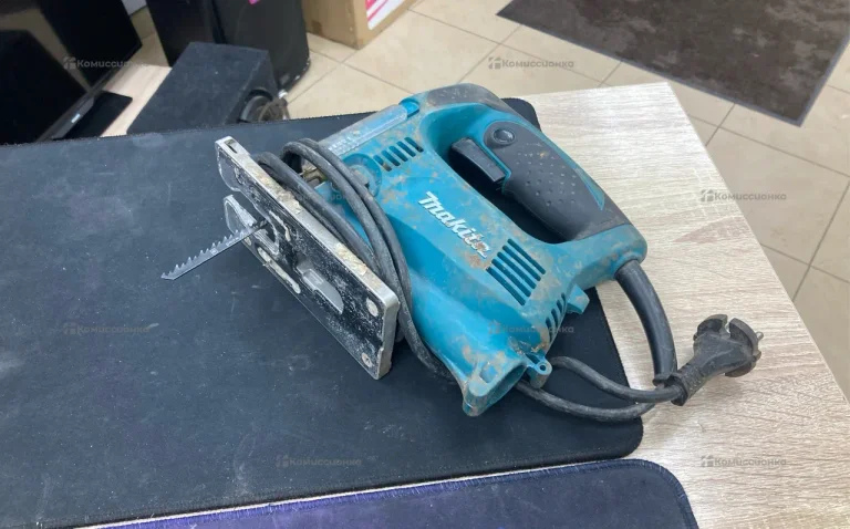 Лобзик Makita 4329 2021 года