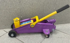 Купить Домкрат автомобильный б/у , в Тюмень Цена:2490рублей