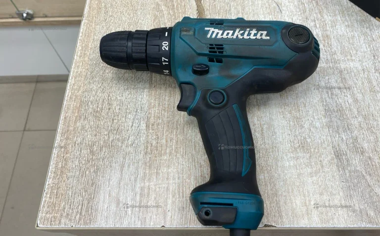 Сетевая дрель-шуруповерт Makita DF0300