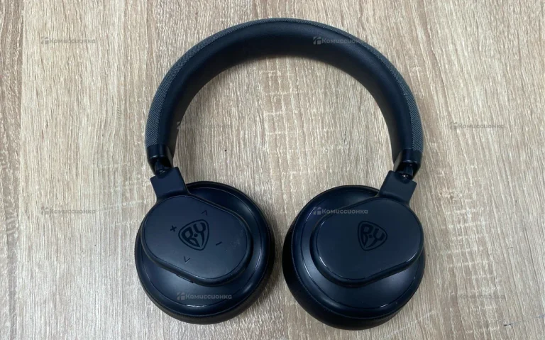 Наушники  by 410-235