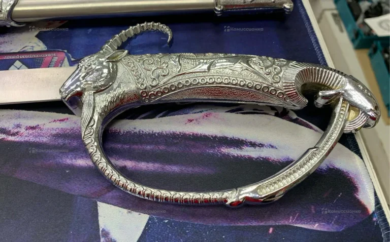 Сабля из рукоятки горного козла