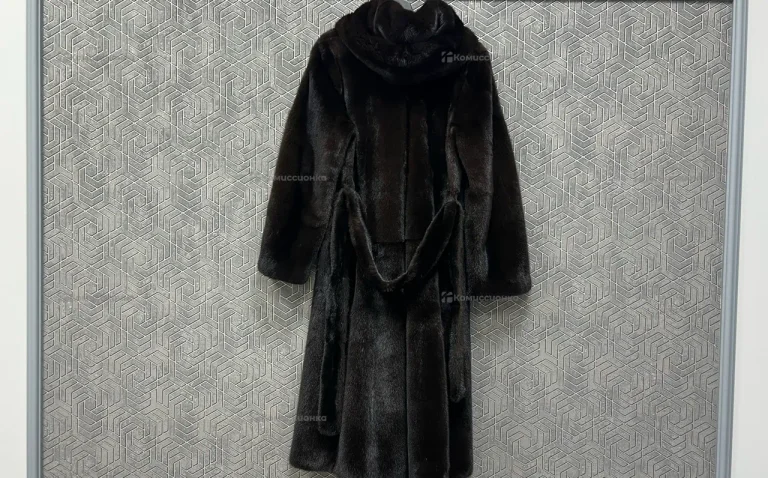 Шуба норковая Black Lama 46 размер