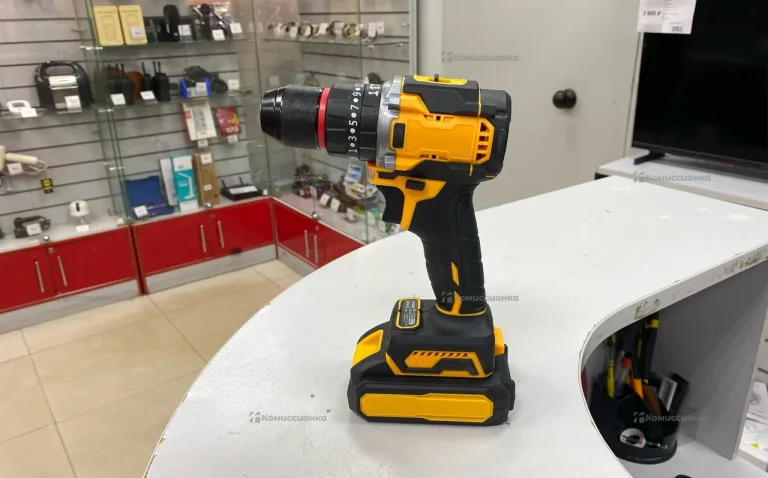 Шуруповерт Dewalt б/щ