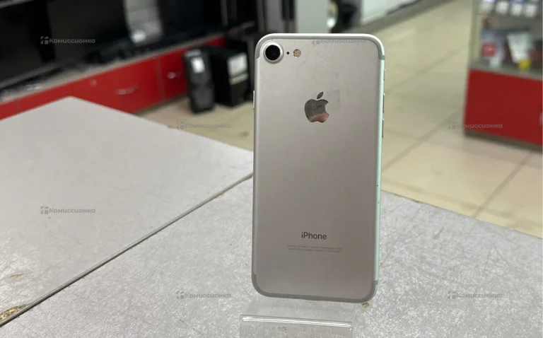 Apple iPhone 7 32 ГБ.