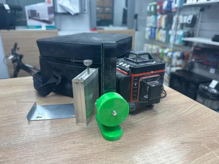 Лазерный уровень Hilda 4d